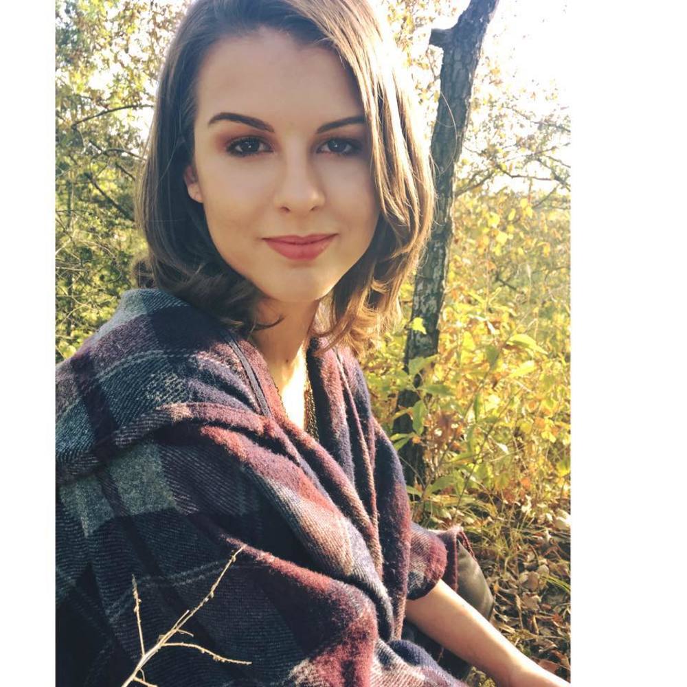 Meet your Posher, Lindsay - Picture 1 of 1